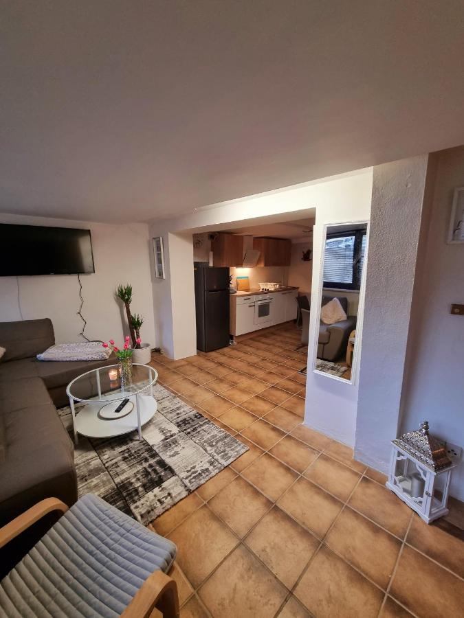Souterrainwohnung Zentrale Lage In Detmold Exteriör bild